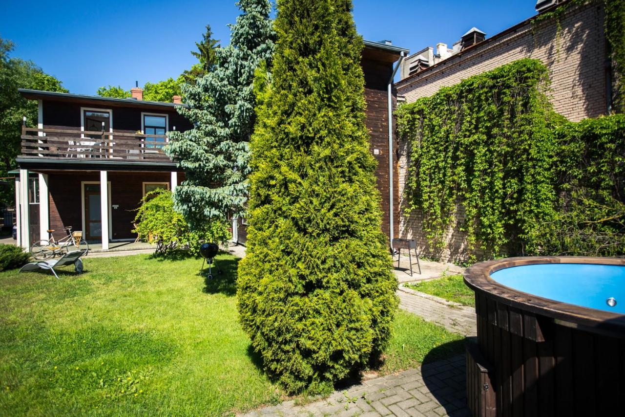 Wooden House Near City Center ريغا المظهر الخارجي الصورة